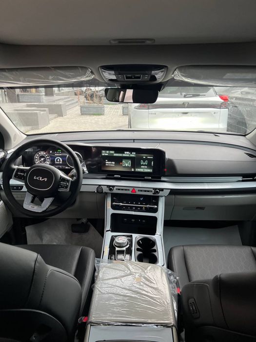 Kia Carnival 890 km 11 kishilik