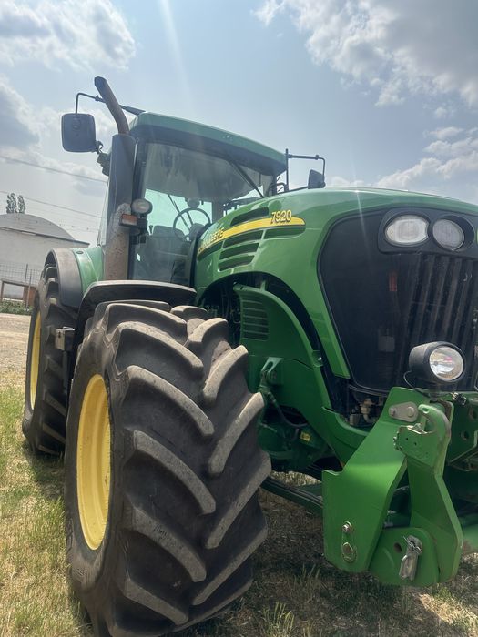Tractor John Deer 7920