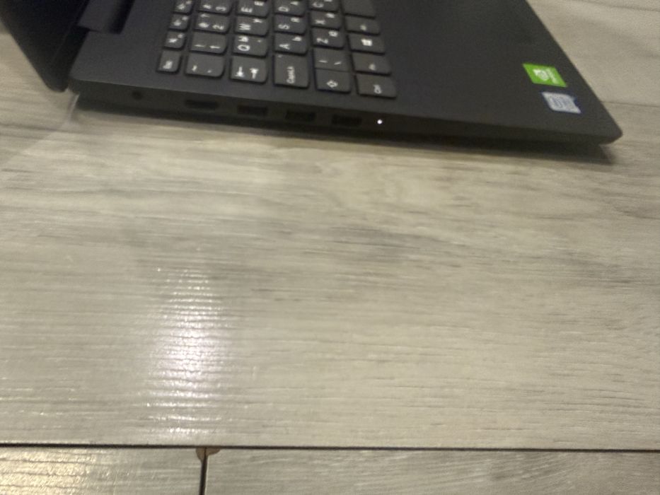 Lenovo V15 iwl-i7  8565u-16гб/512гб m.2 nvme/MX110