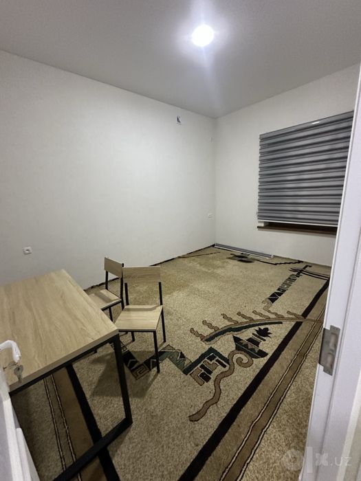 Аренда Беруний метро 3хона 8та болага берилади 8та Кизга  одамларг