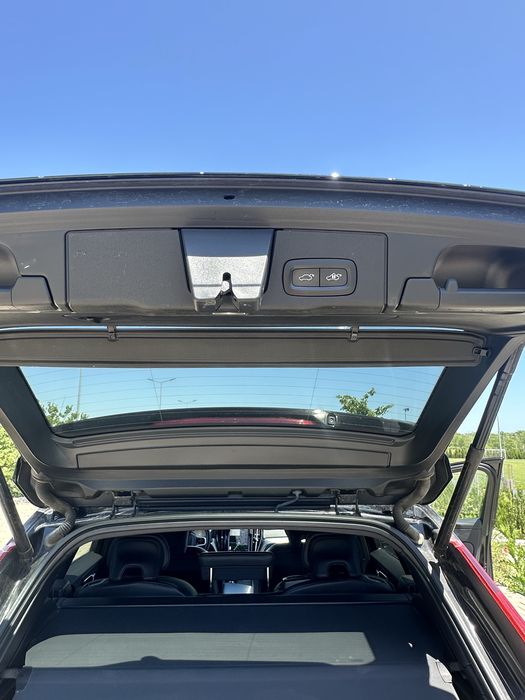 Volvo xc 60 , model 2022