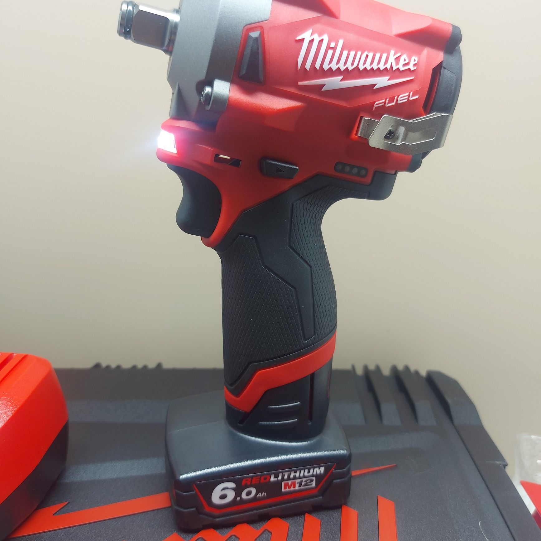 Milwaukee m12fiw12 best sale