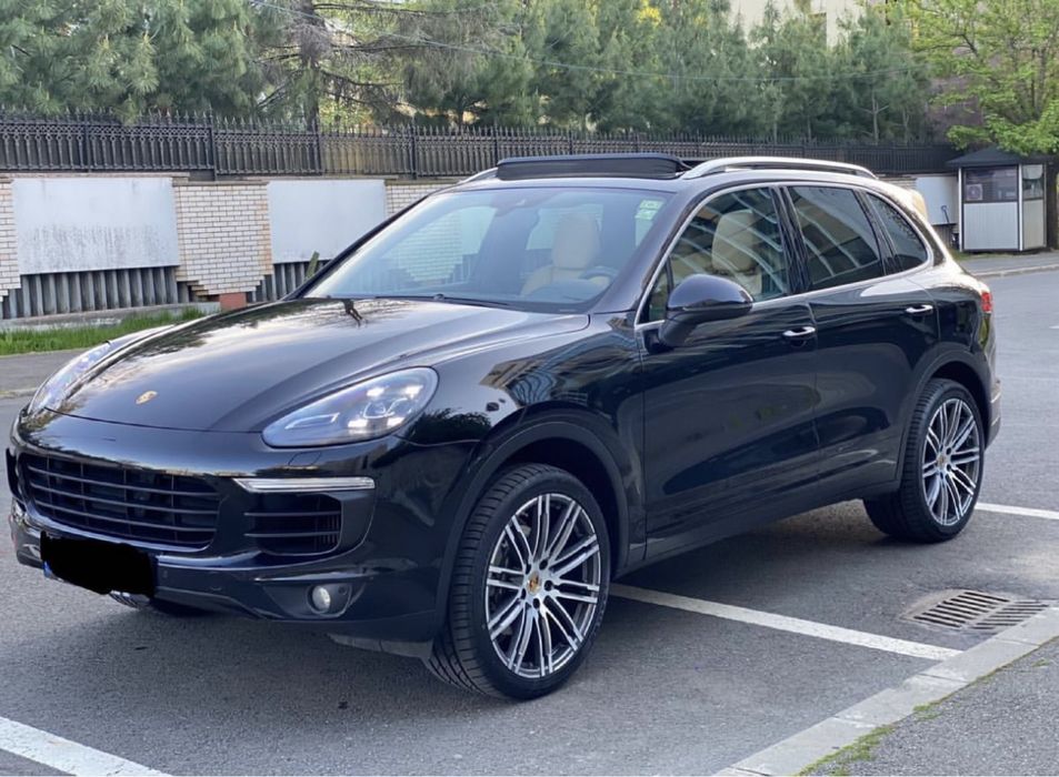 Închirieri Auto Premium / Rent a Car de Lux /BMW/PORSCHE/RANGE ROVER/GLE