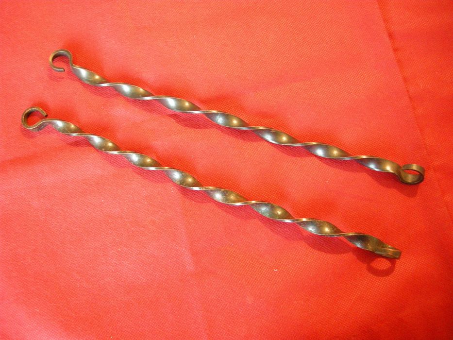 Подсвечник металлический, старинный