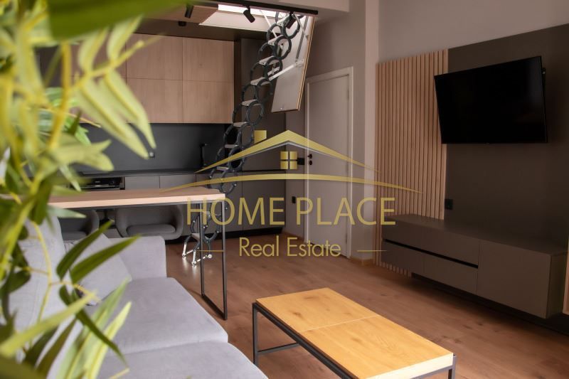 Продава се Двустаен апартамент в Варна, Бриз - 117 кв.м за 2102 €/кв.м - Снимка #2