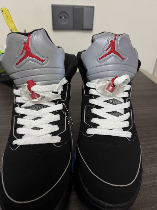 Продам джорданы 5