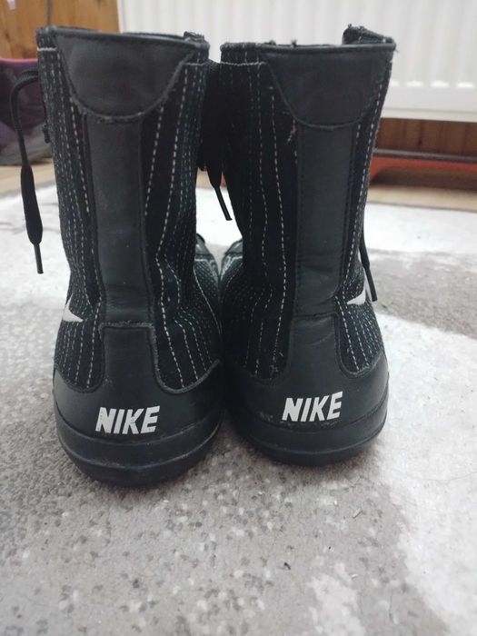 Кецове Найк , леки и удобни.