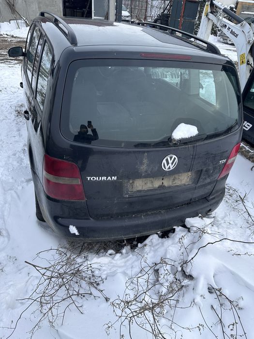 Dezmembrez vw touran 1.9 bxe