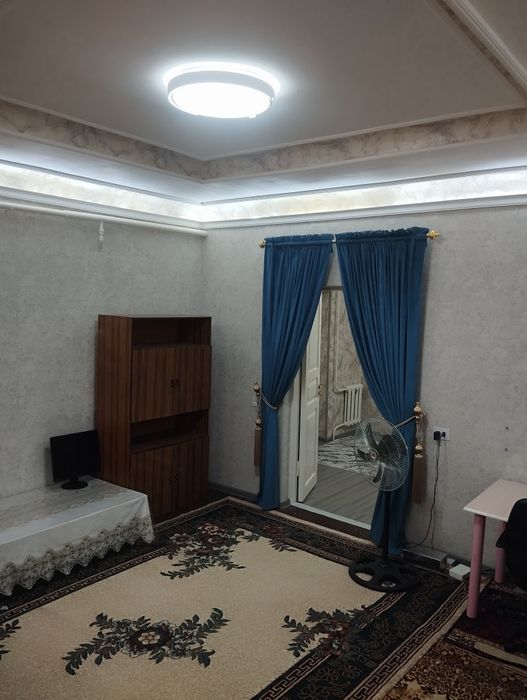 Ижара карвон бозор олдида  угил боларга