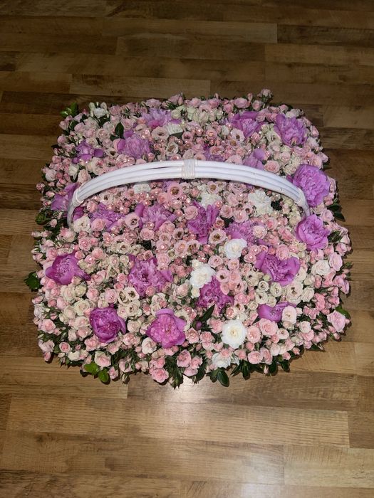 Букет цветов в корзине