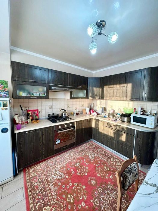 Продам трехкомнатную квартиру