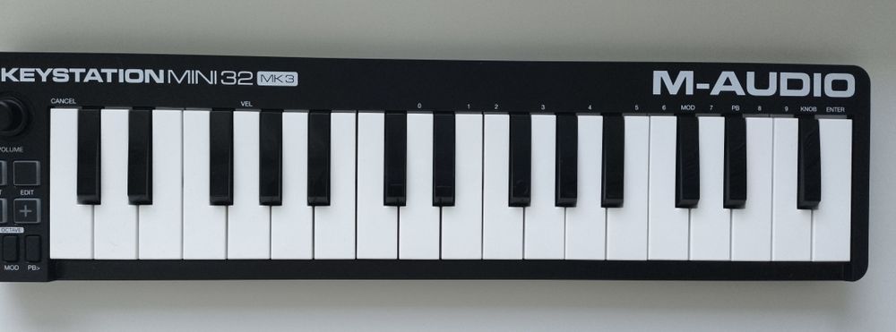 Миди-клавиатура M-audio keystation mini 32 mk3 usb/midi