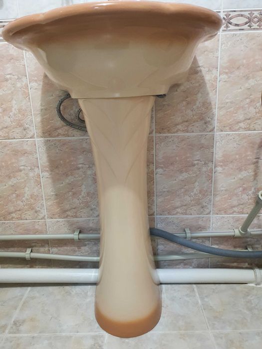 Продаётся .Раковина Тюльпан