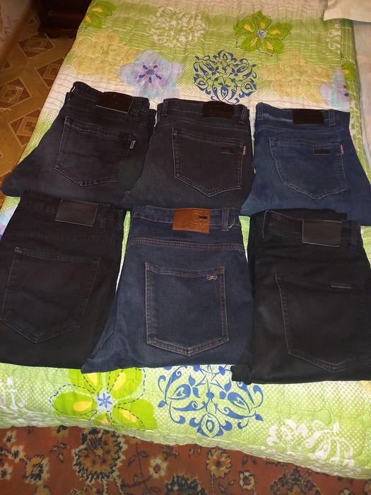 Продам джинсы мужские
