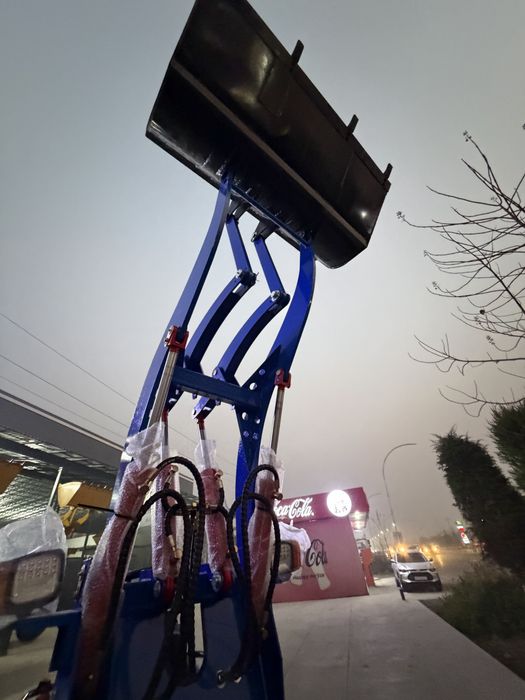 Погрузчик EV 2025