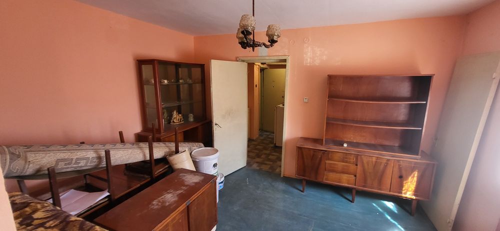 Vand apartament 2 camere Catanga