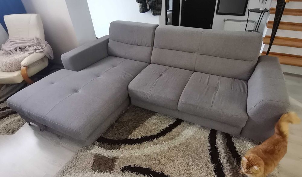 Vând colțar living - fără pisică