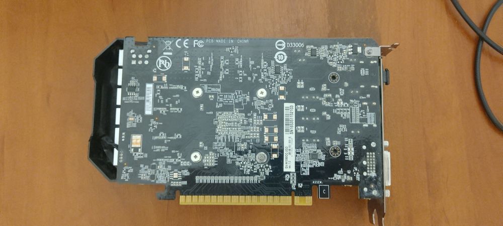 Прдам  видео карту gtx 1050