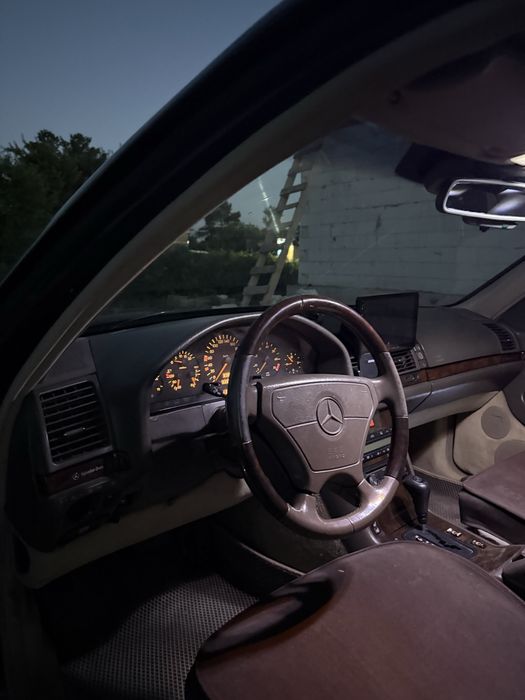 Продам Mercedes-Benz W140 S320