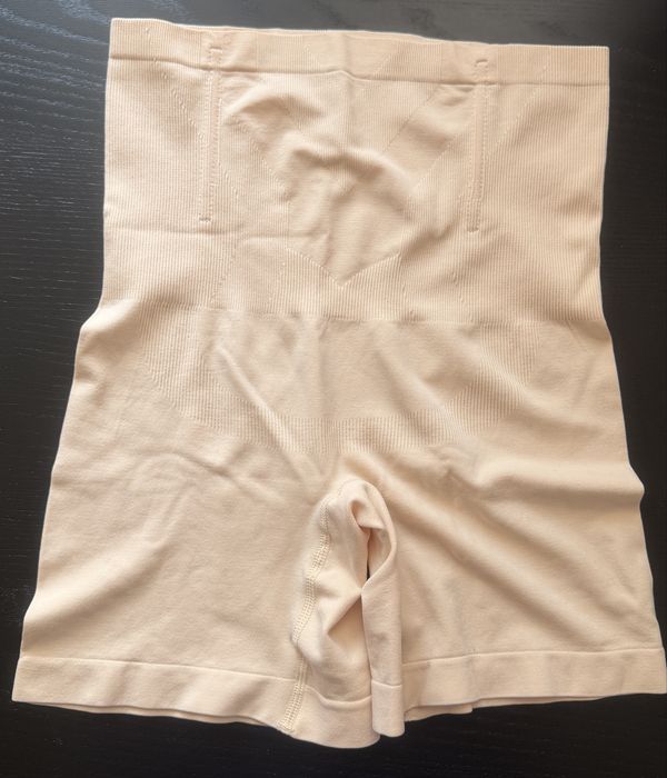 Стягащо бельо за след раждане