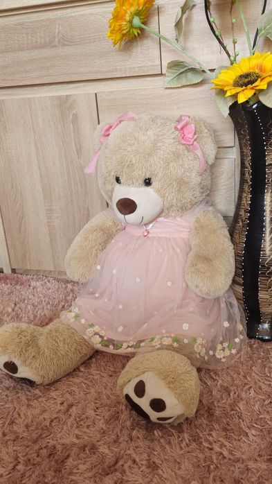 Голямо плюшено мече 100см с рокля и панделки