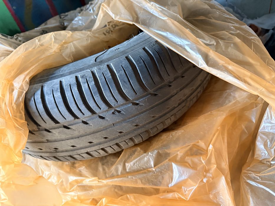 Продам резину б/у,цена за 4 баллона