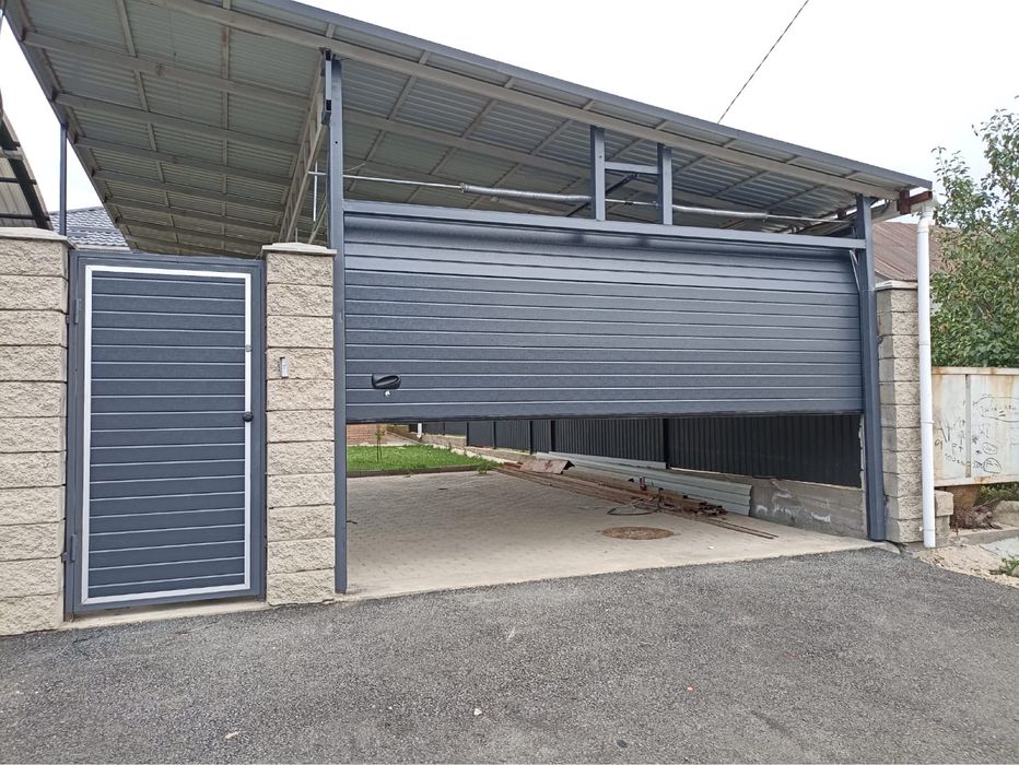 Секционные ворота