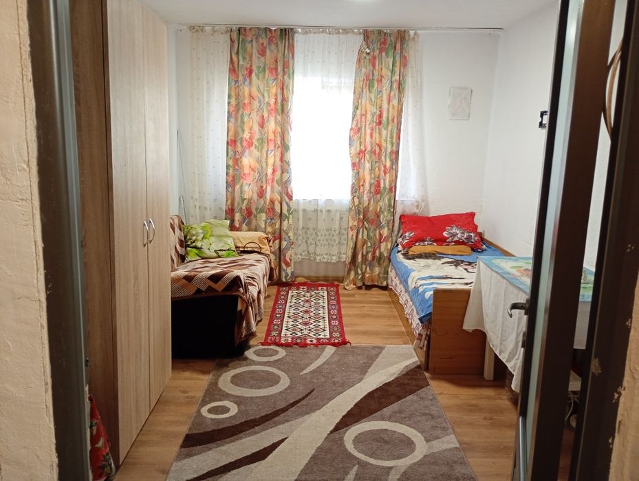 Vând garsonieră Schela