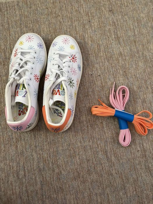 ADIDAS LOVE Unites 39.5