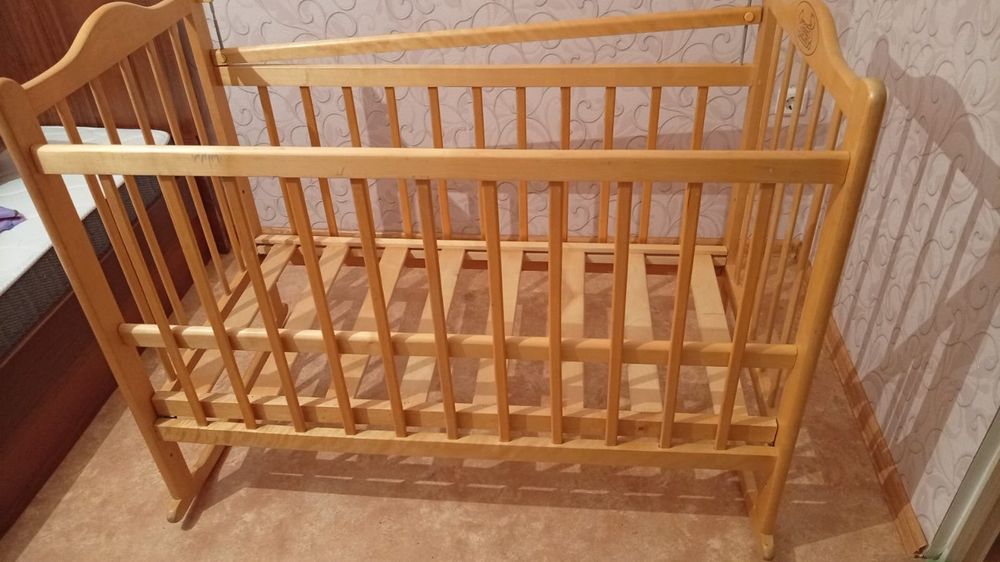 Продам детскую кроватку