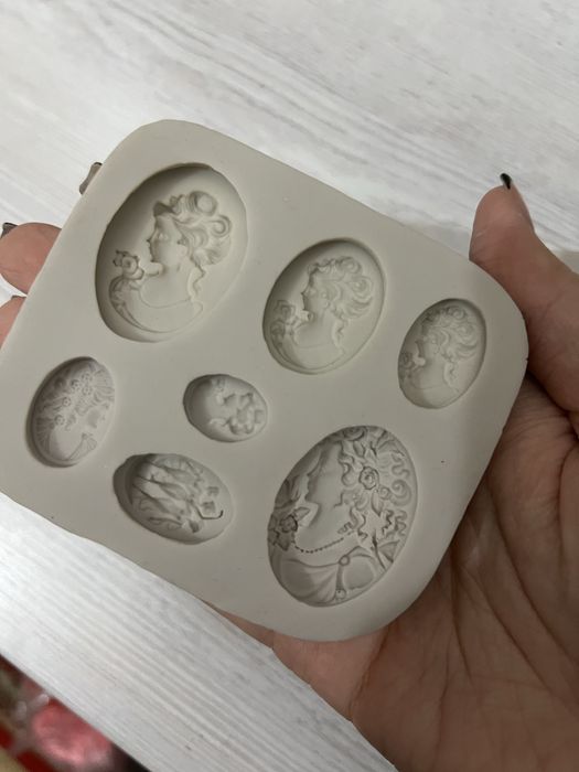 Силиконовые Молды для эпоксидной смолы или для кулинарии 30тыс за обе