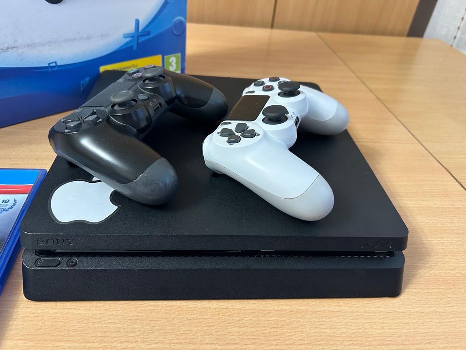 Consolă Ps4 slim