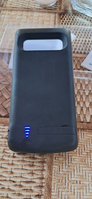 Продавам калъф за Samsung S10 с батерия