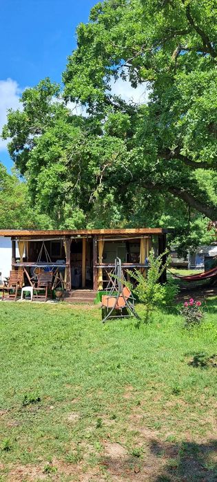 Каравана в къмпинг Китен