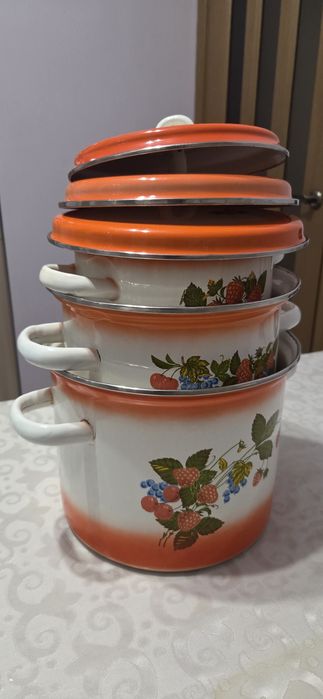 Набор эмалированных кастрюль 3 шт