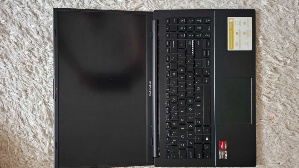 Laptop ASUS Vivobook Go 15 Ryzen 5-7520U /8 GB RAM /512 GB SSD CU NOU