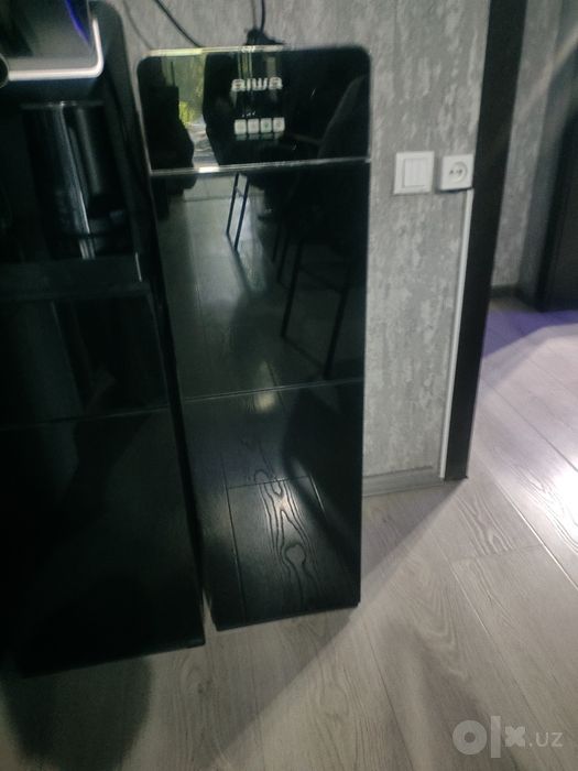Кулер для воды AIWA Down Black Glass (Черный)
