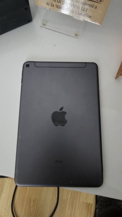 Ipad mini 5( wifi+ cellular)