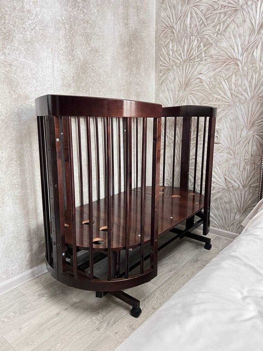 Детский манеж из дерева