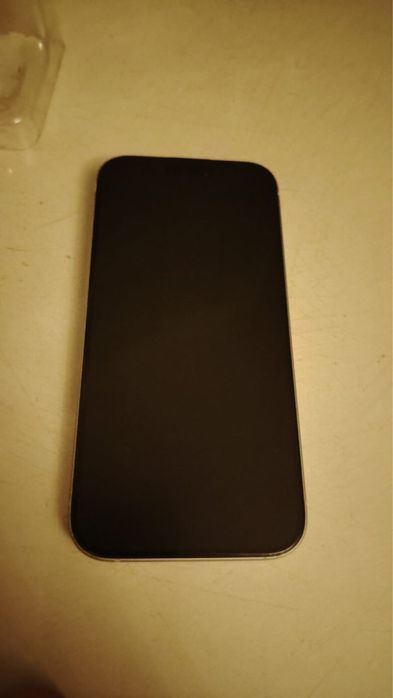 Продам Айфон 15 в хорошем состояние