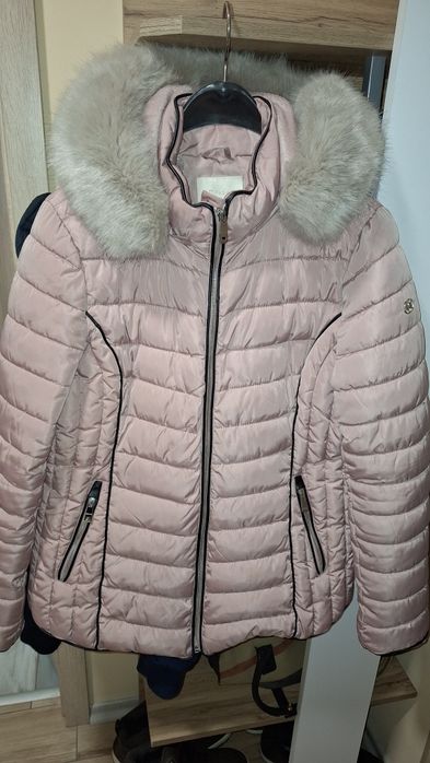 Продавам дамско яке ,тъмно розов цвят,размер XL,в перфектно състояние,