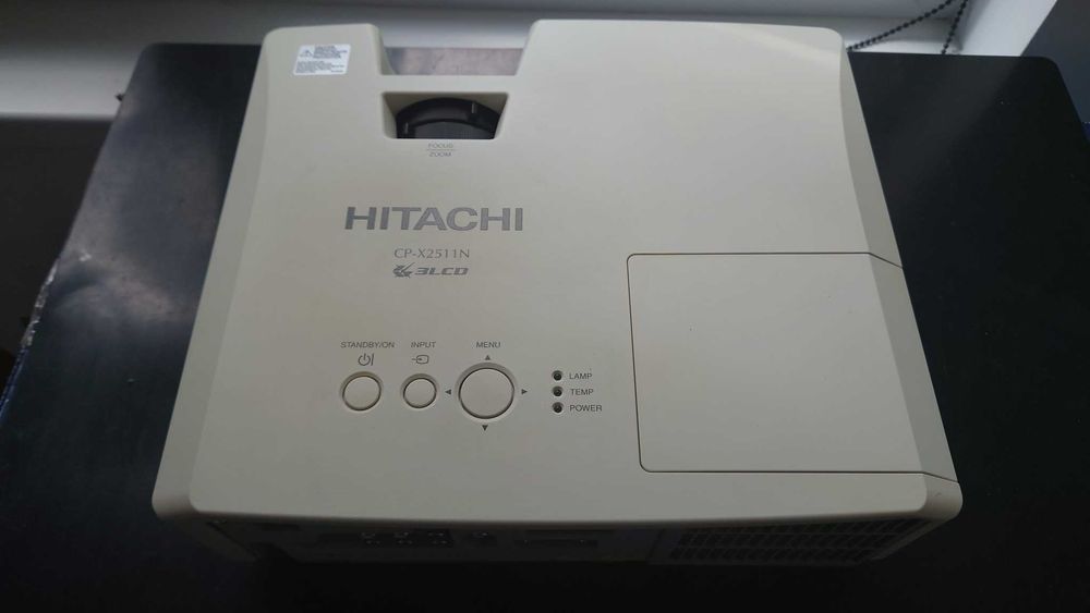 Proiector Hitachi CPX2511N