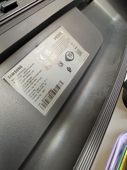 Monitor wide samsung 34 inci
