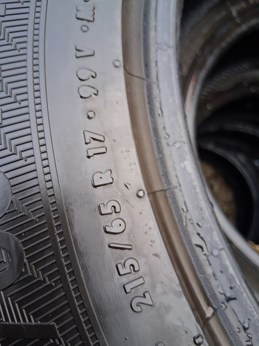 215 65 17 GISLAVED 4броя зимни дот 2022г