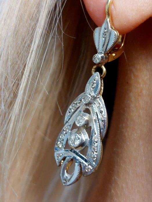 Продам Шикарные золотые серьги