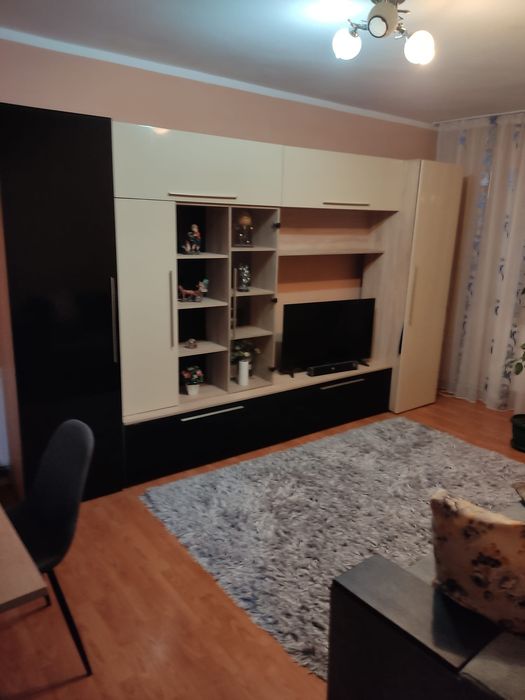 Vand apartament 2 camere decomandat