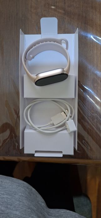 Срочно продаётся XIAOMI SMART BAND 10