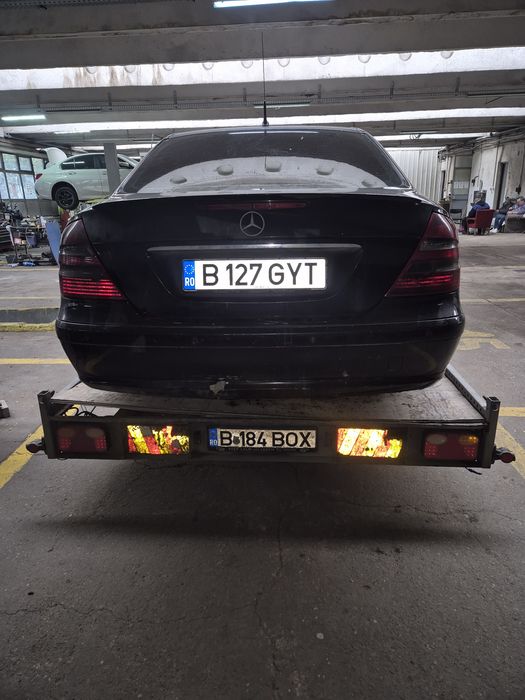 Mercedes e class w211