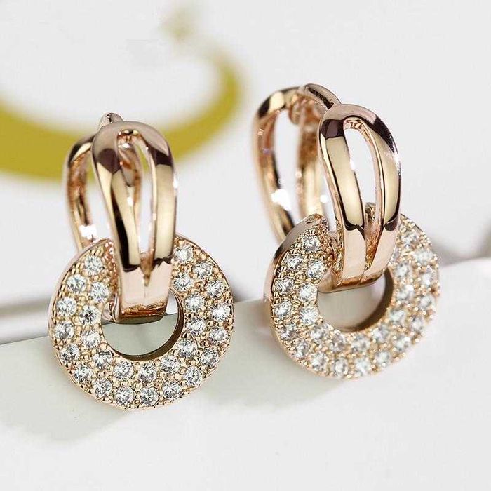 Модерни обеци в сребрист и златист цвят