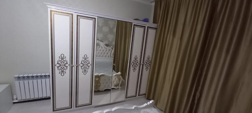 Спальный гарнитур